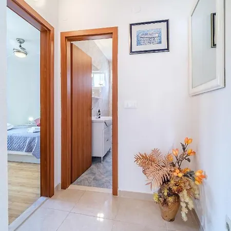 Trebotic Milna (Brac)