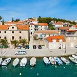 Trebotic Milna (Brac)